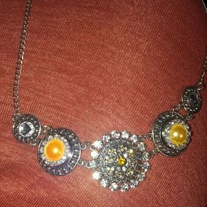 Yellow snap necklace